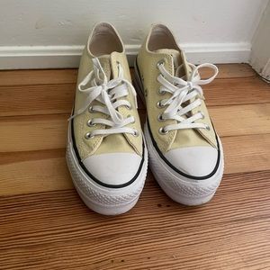 Converse Chuck Taylor All Star Lift Platform